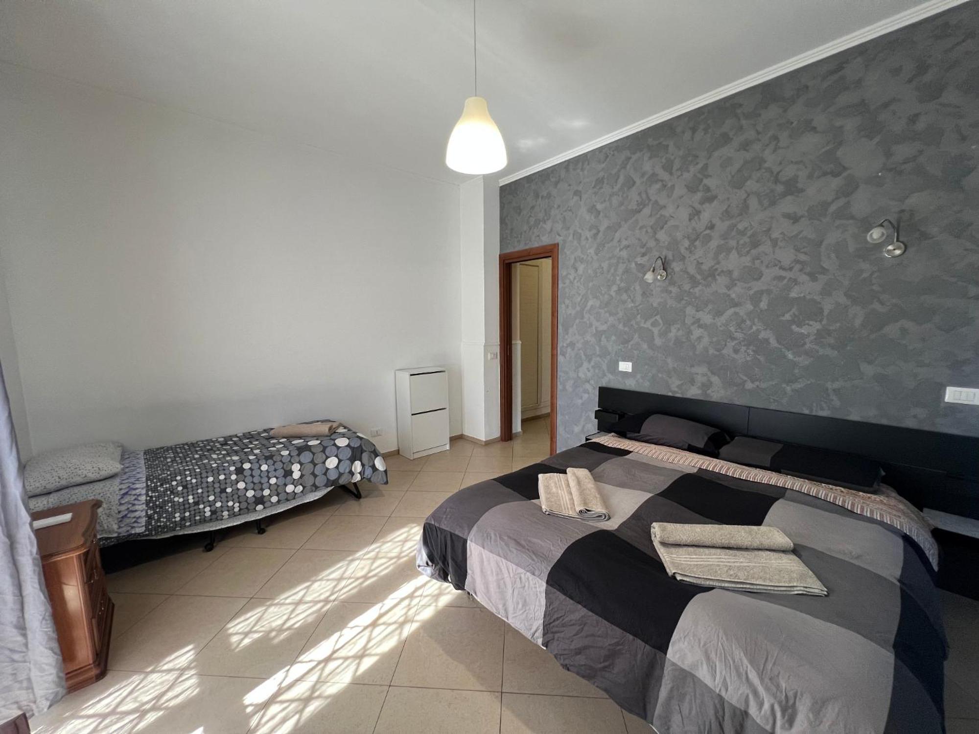 -5 Min From Bus Stop-Free Parking Экстерьер фото